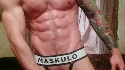 Muscle Stud Posing and Jerking Big Dick