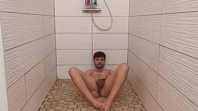 Masturbating Before the Shower - Beepied