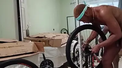 Nude Bike Construction